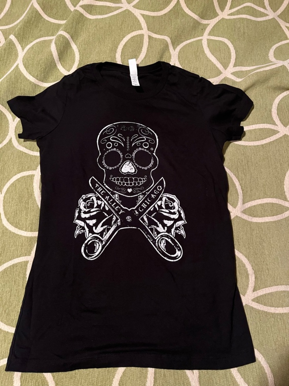 Women’s Graphic T Shirt Size M (Slim Fit)